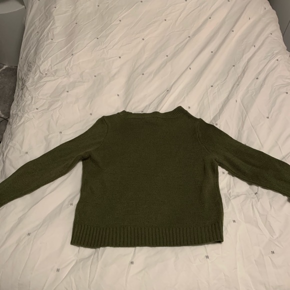 Brand new without tags h&m sweater!! - Picture 3 of 4